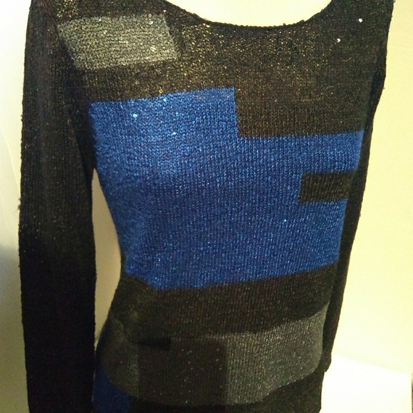 Sweater - Picture 4 of 5